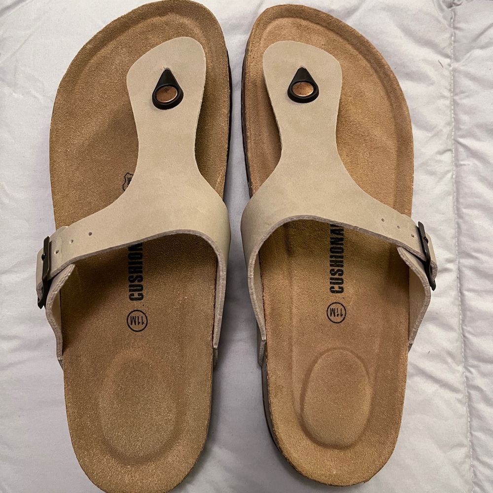 NEW Cushionaire Leah Sandals Women’s 11M similar to Gizeh